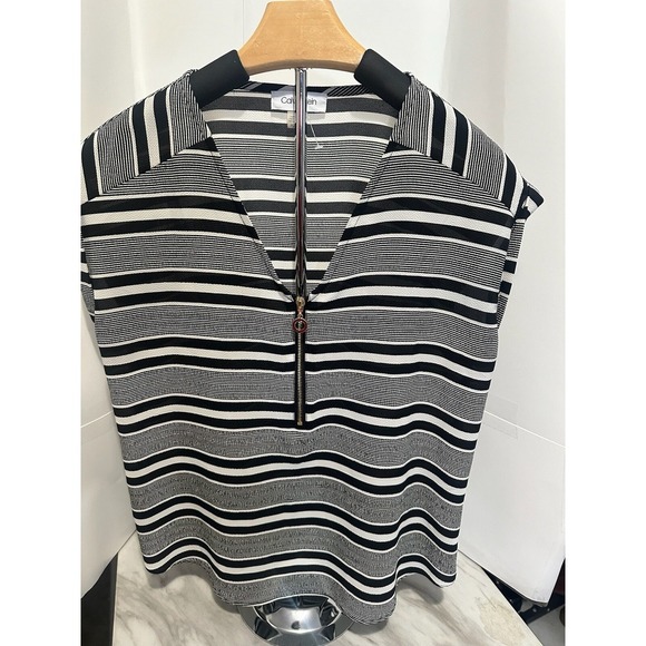 Calvin Klein Short Sleeve Top PS- NWOT - Picture 1 of 5